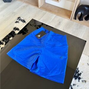 Ryderwear Momentum Cross Over Scrunch Shorts-Small-New